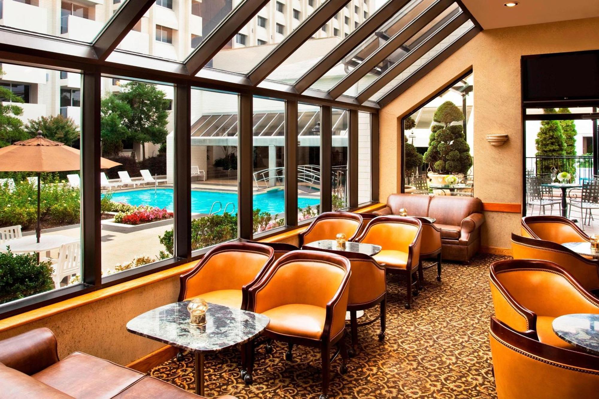Sheraton Ґрінсборо Екстер'єр фото