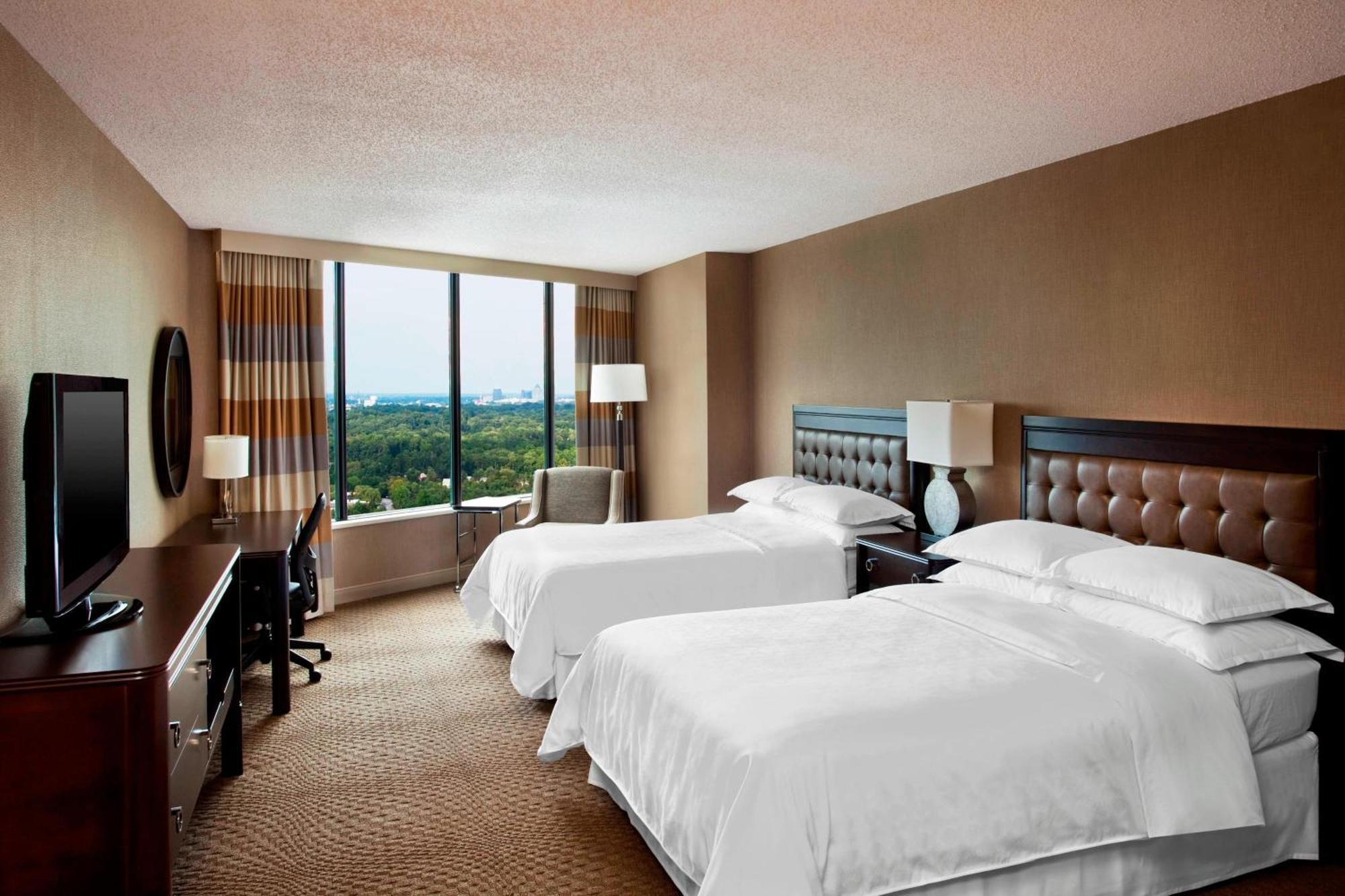Sheraton Ґрінсборо Номер фото