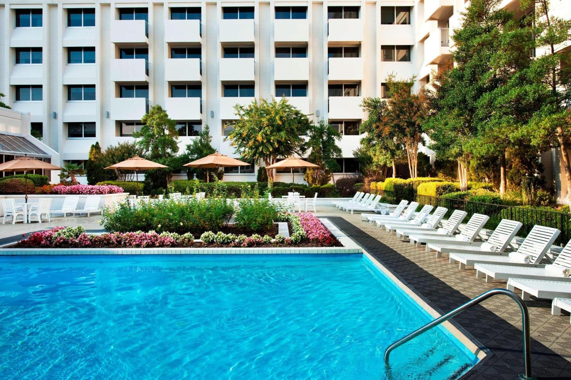Sheraton Ґрінсборо Екстер'єр фото