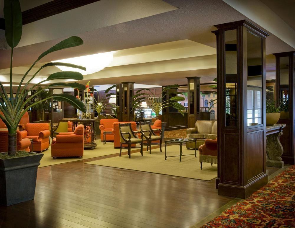 Sheraton Ґрінсборо Інтер'єр фото