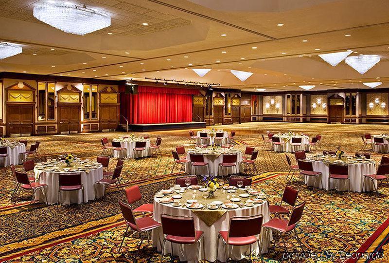 Sheraton Ґрінсборо Екстер'єр фото
